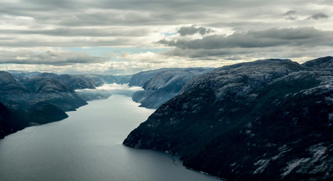 fjord og fjell