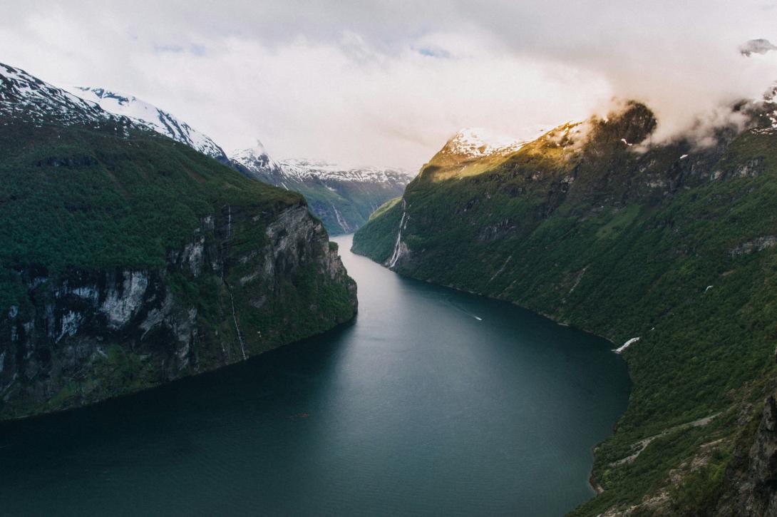 fjord og fjell